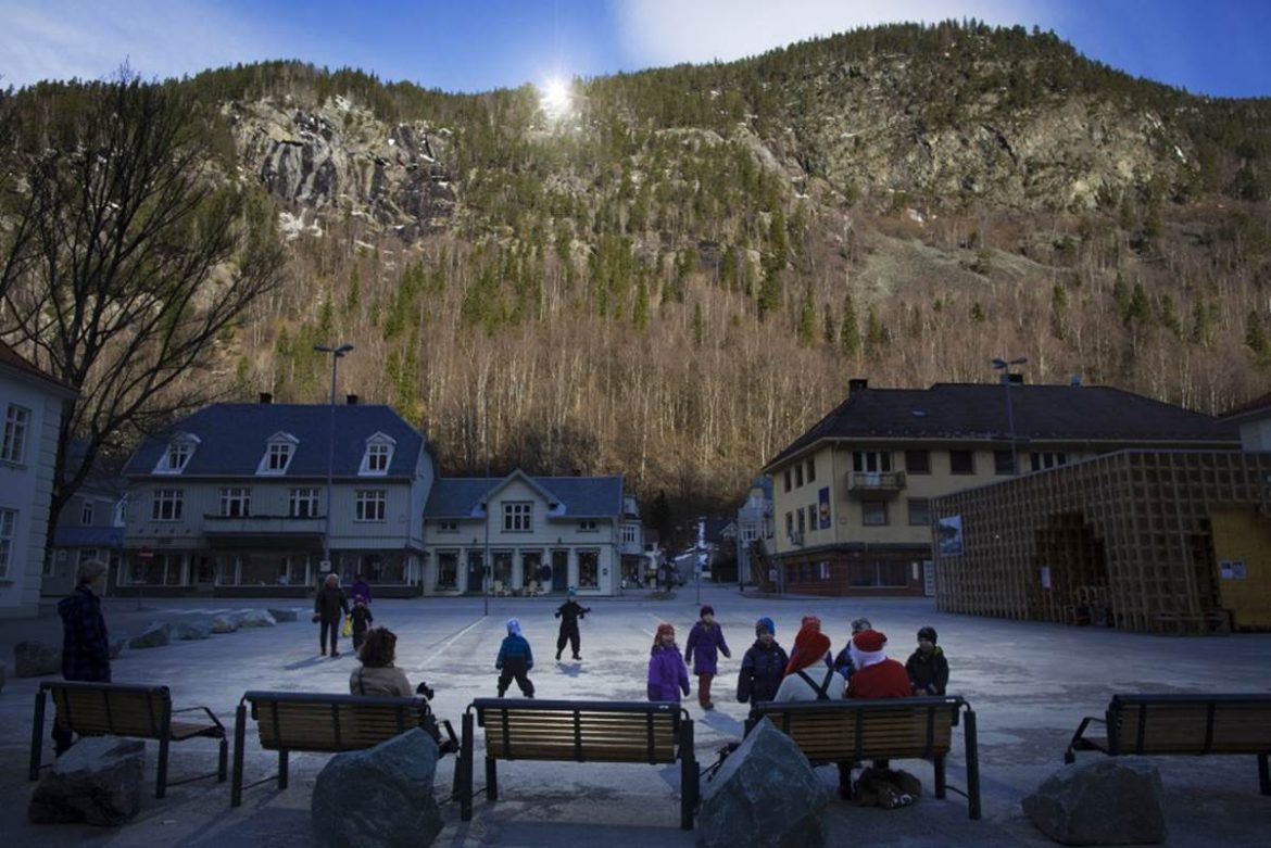 Rjukan: a Dark Norwegian Town That Does It with Mirrors | Nagpur News