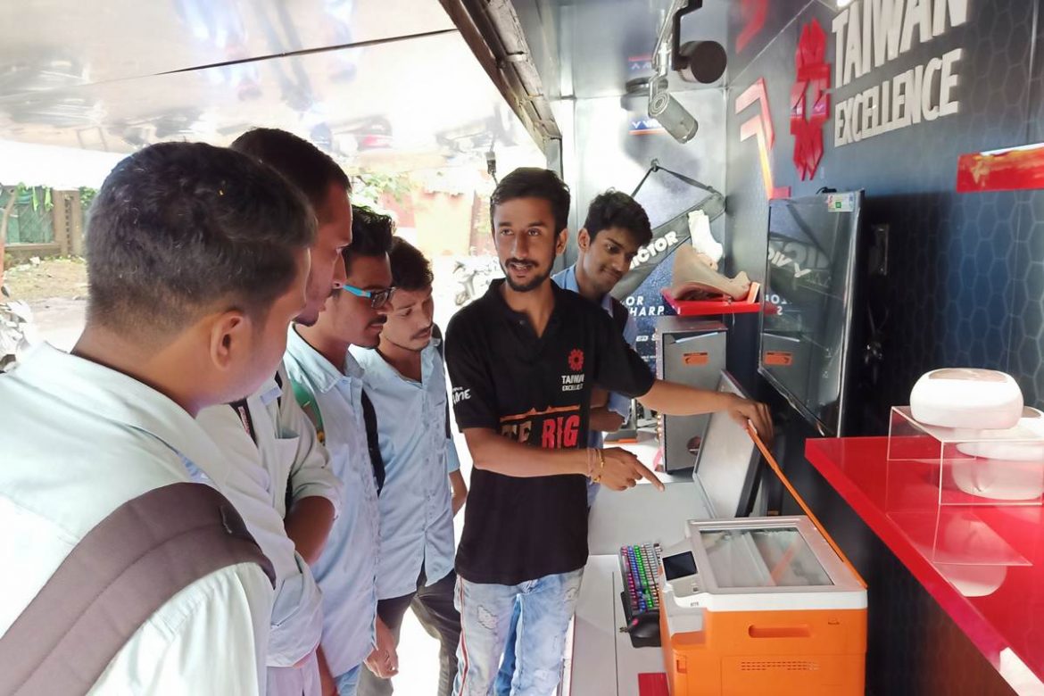 TE Rig Lands in Nagpur to Surprise People with World Class Technology