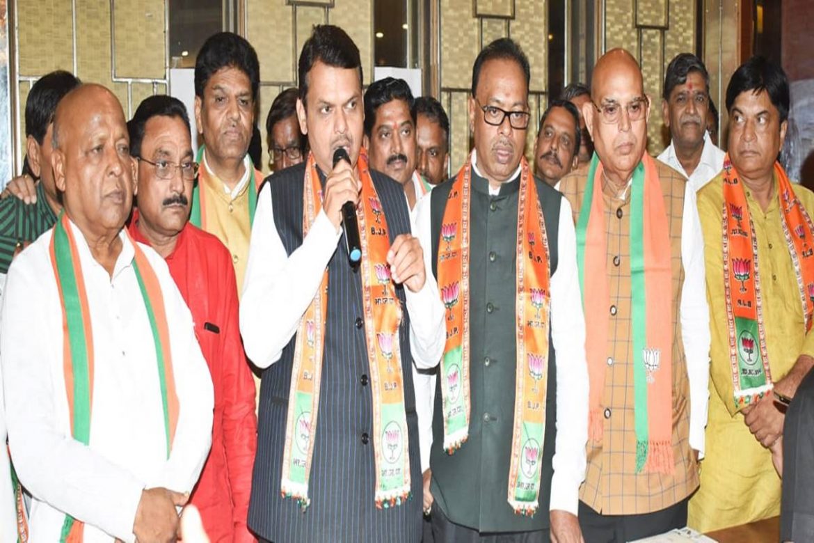 CM Positive to Win Seat at Gondiya as Gopaldas Agrawal Joins BJP