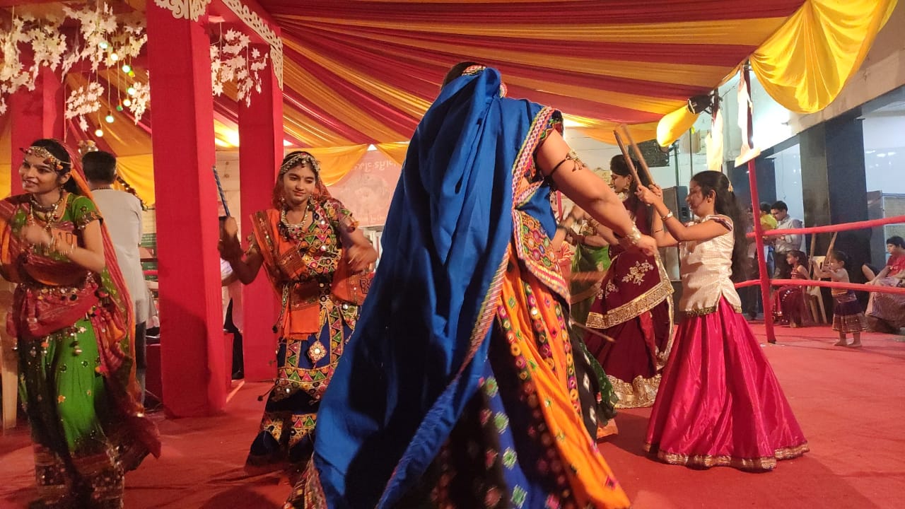 Colours of tradition splash Gujarati Brahm Samaj this Navratri Dance