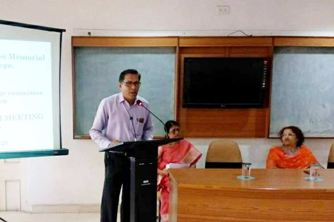 Parent-teacher meet at Dharampeth M.P.Deo memorial Science College