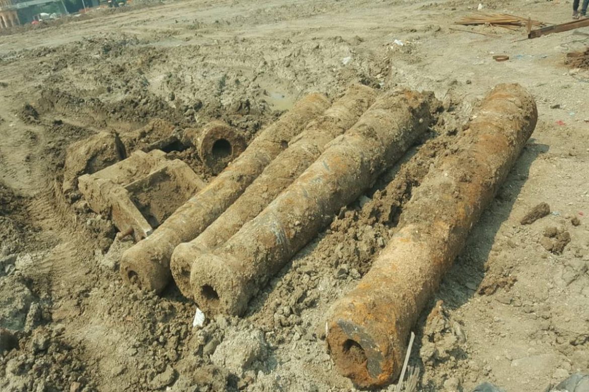 Cannons Unearthed at Kasturchand Park | Nagpur News | The Live Nagpur