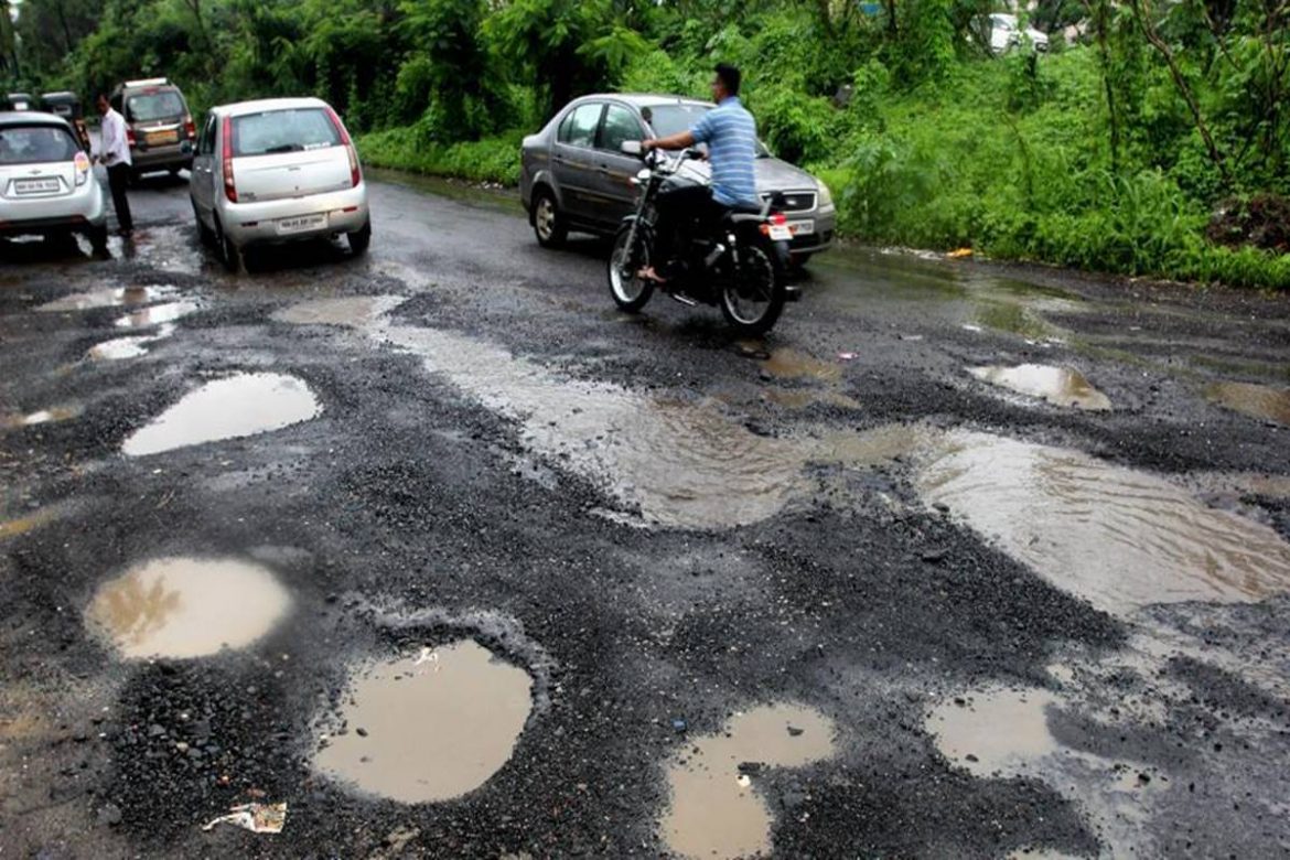Condition of Roads Held Up By NMC | Nagpur News | The Live Nagpur