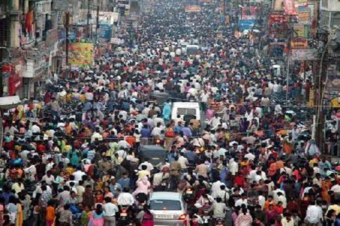 Heavy Rush Brings Traffic to a Halt in Sarafa Bazaar | Nagpur City News