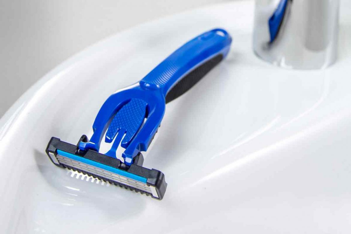 gillette-launches-the-new-guard-3-with-three-blades-for-an-improved