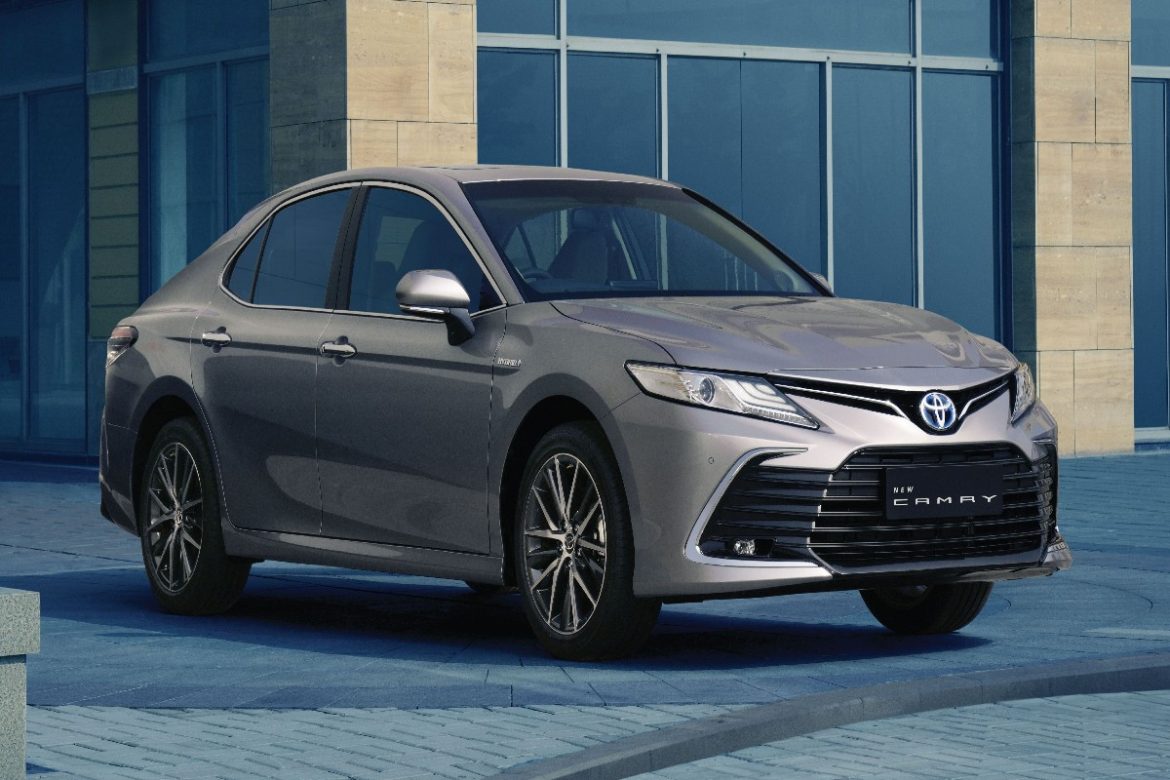 Toyota Kirloskar Motor Launches the New Camry Hybrid - The Live Nagpur