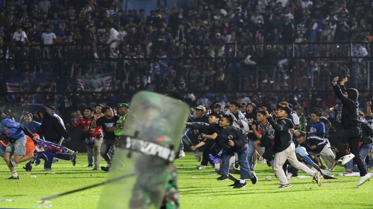 Stampede at Indonesia football match kills 174, many injured - The Live  Nagpur