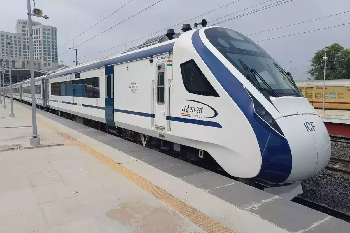 Blessing for pilgrims travelling to Shirdi, Trimbakeshwar to make travel  convenient, there are two Vande Bharat Express trains - The Live Nagpur